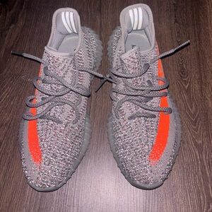 Yeezy boost 350 v2 Beluga